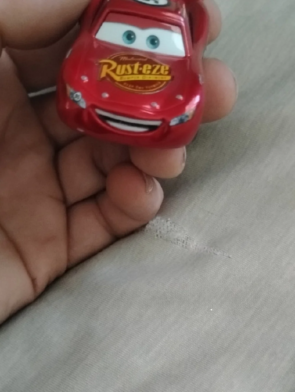 Radiator Springs Lightning McQueen– Pixar Cars